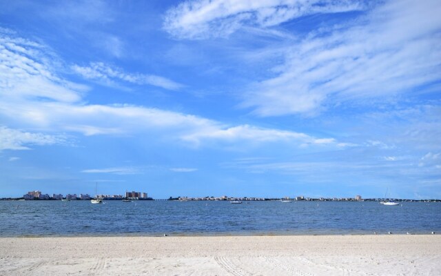 Gulfport Getaway by Vtrips