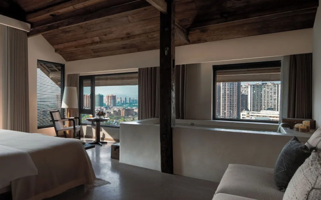 Xishuangbanna Jinghong Hidden in Nature