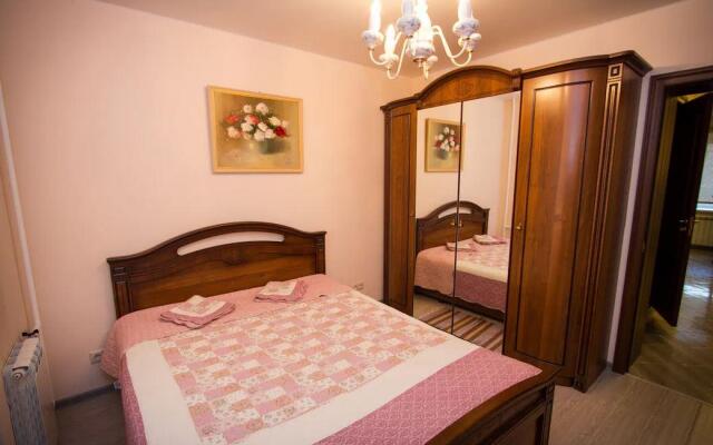 ABC Apartmens (ЭйБиСи Апартментс) на улице Каратанова