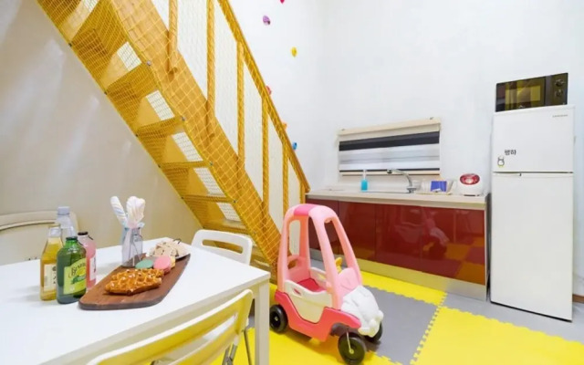 Gapyeong Kkori Star Kids Pool Villa