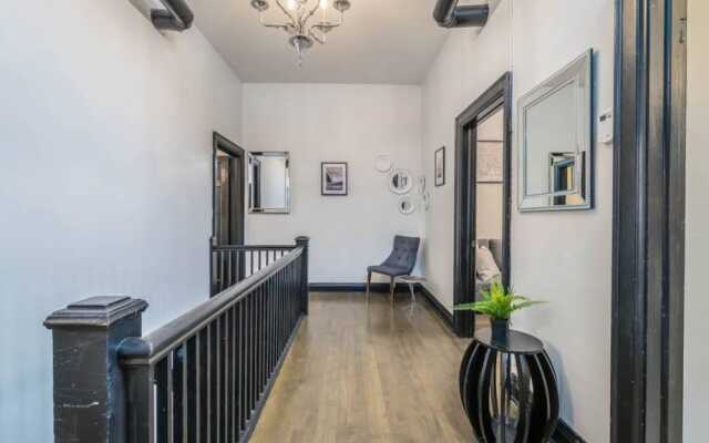 3 Bedroom Queen Street Loft