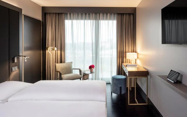 Hotel AMANO East Side