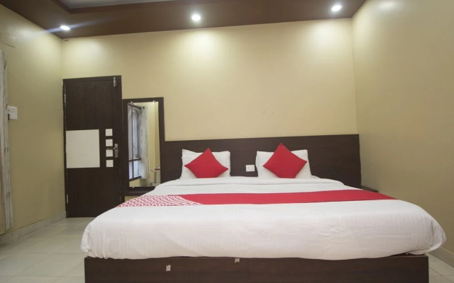 Sudhriti Hotel By OYO Rooms