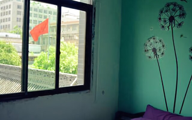 Siluqin Youth Hotel