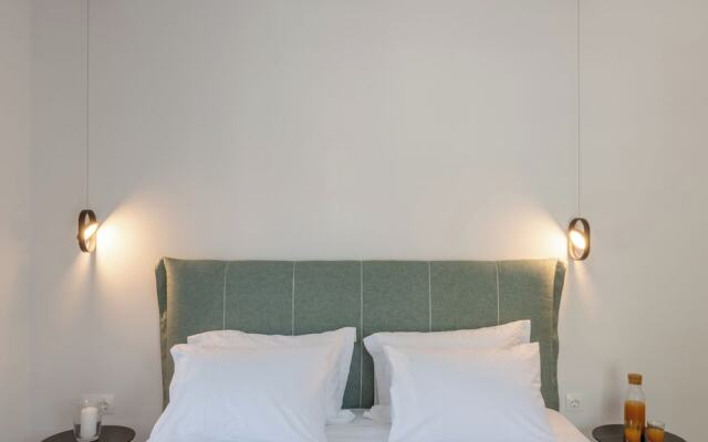 Aiora Suites