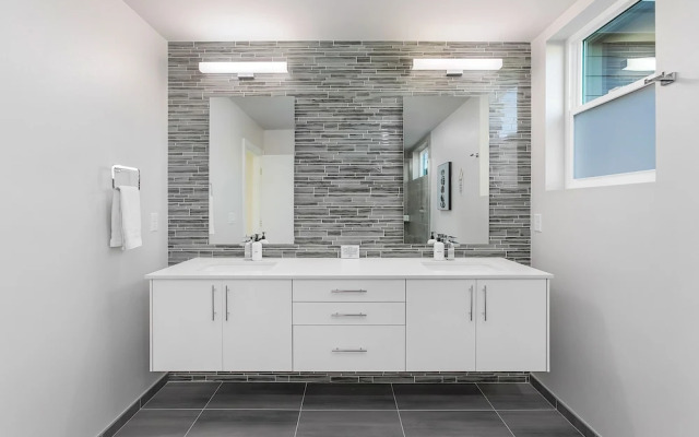 Red Maple Retreat in Judkins Park