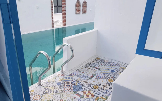 Ipoh Santorini Hideaway Hotel Inspired