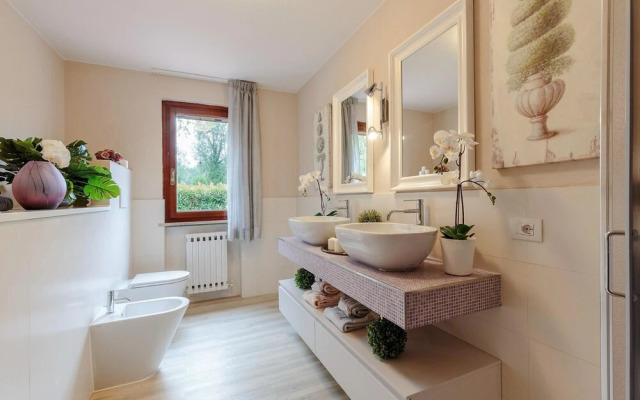Villa Annalisa a Superbly Appointed Lucca Heaven