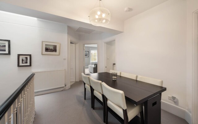 Cadogan Square - 3 bed