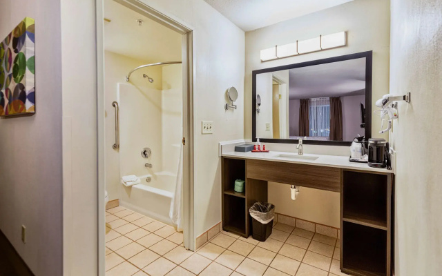 Surestay Plus Hotel By Best Western Seatac Airport