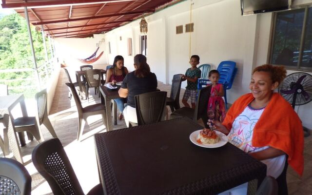 Hostal Alto De La Montaña