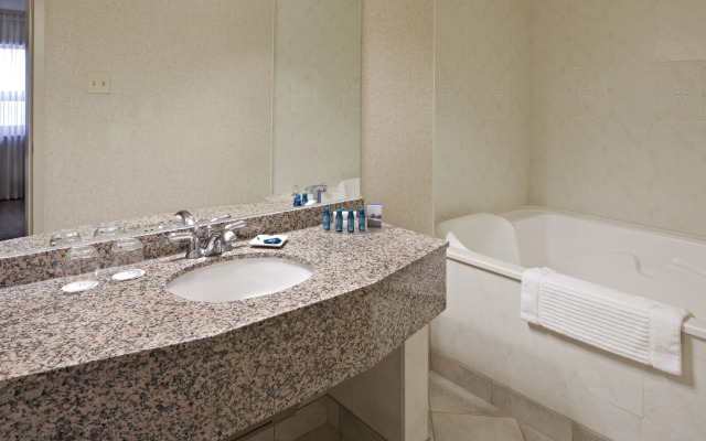 Delta Hotels by Marriott Calgary Airport In-Terminal