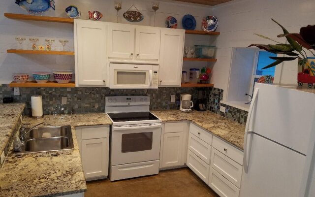 Reel Paradise - 3 Br Condo