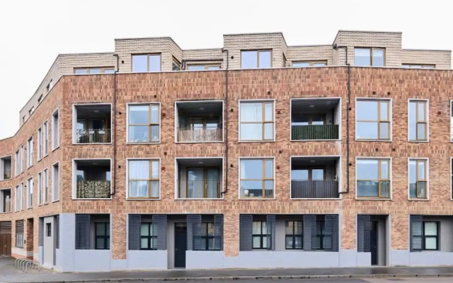 The Mitcham Wonder - Stylish 2bdr Flat