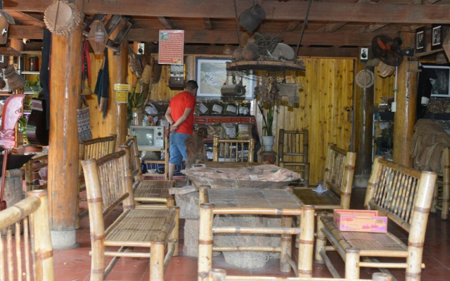 Sapa Homestay Trekking Tour For Backpackers