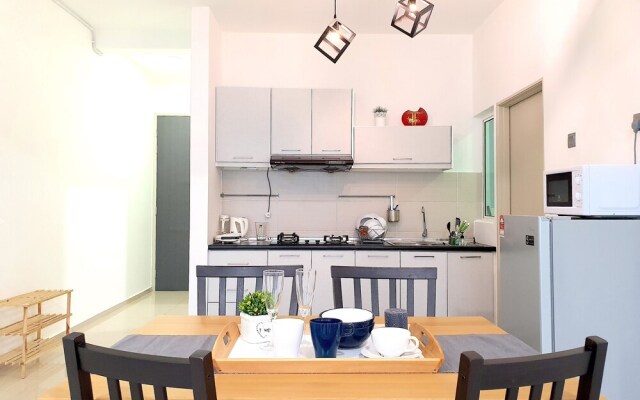 Nilai Ehsan Residence by BeeStay 8-10 Pax at Sepang