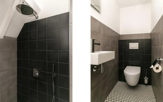 DRL08 Luxury apartment with sauna in centre