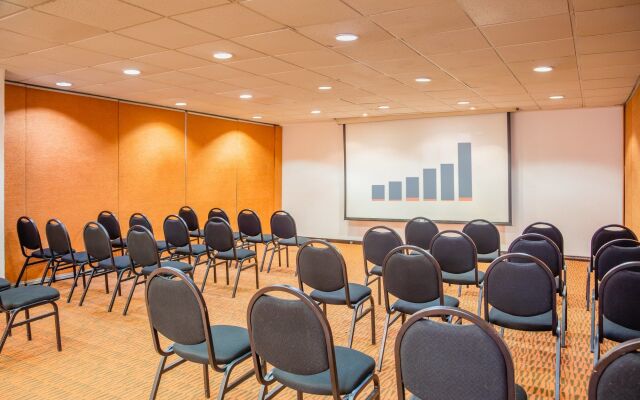 Fiesta Inn Express Perinorte