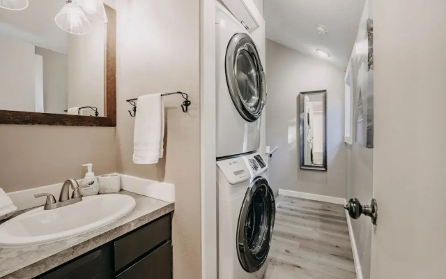 45sw - Fireplace - Dishwasher - Washer/dryer - Sleeps 4