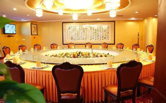 KB-Crown Hotel