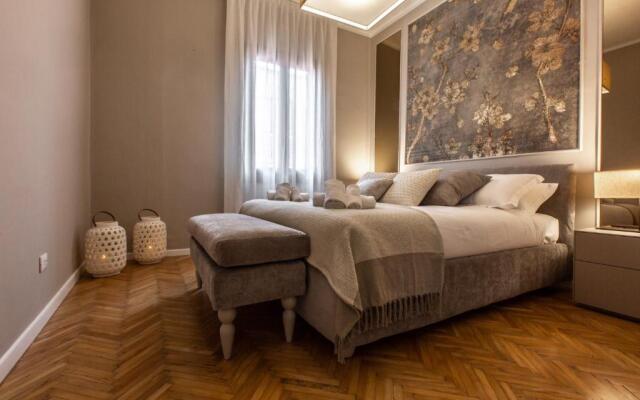 Charming Apartment on the Grand Canal R&R