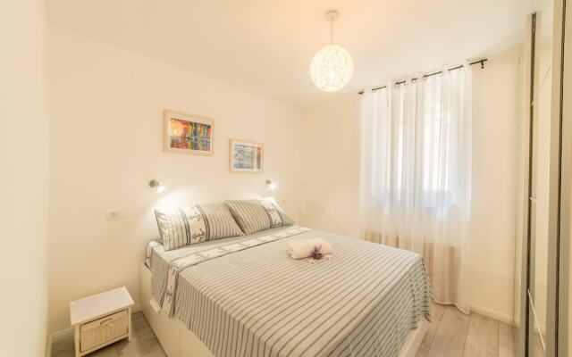 Apartment Nono near the beach with parking