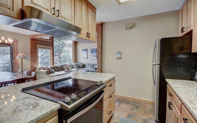 Beautiful Dog Friendly Ski Chalet A Minute to SuperBee Lift - AN203 by RedAwning