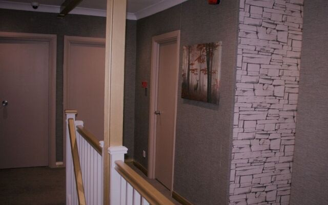 White Rose Hotel and Restaurant