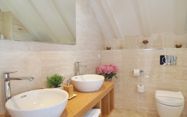 Apartments & Rooms Ivusic