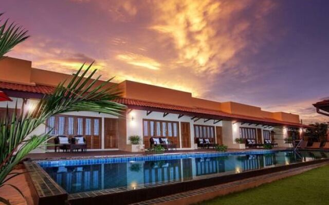 Tropical Style 10 Bedroom Pool Villa