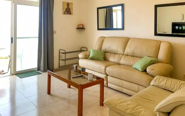 Sea and sun Views 2bd Apt Marsalforn Gozo