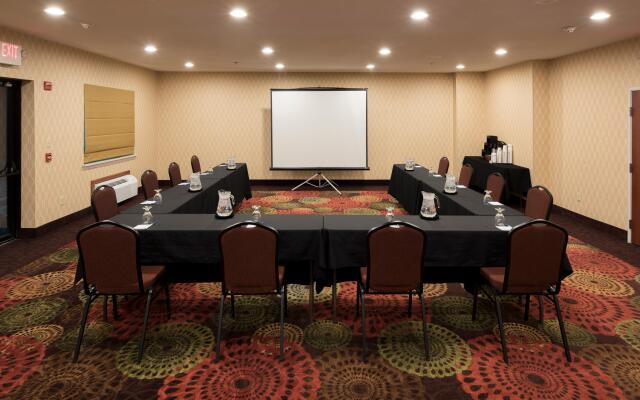 Holiday Inn Express & Suites East Greenbush (Albany-Skyline) by IHG