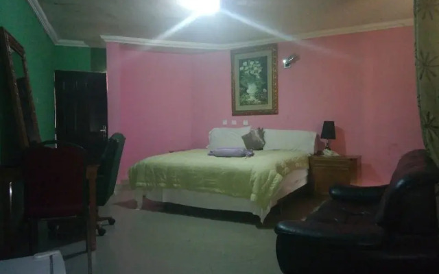 Deroma Hotels & Suites