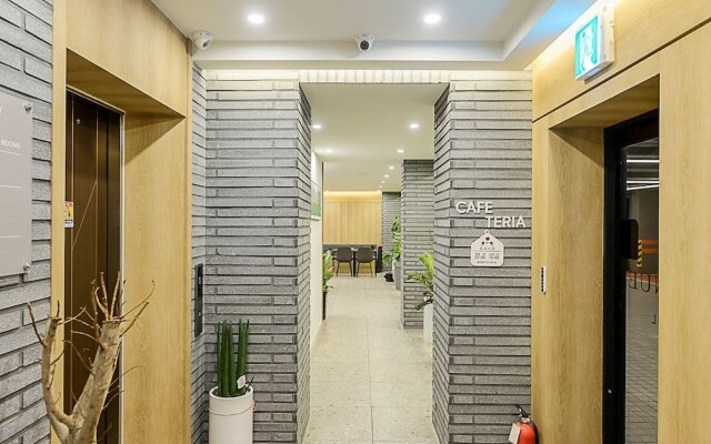 Mokpo H Avenue Hotel Peace Plaza