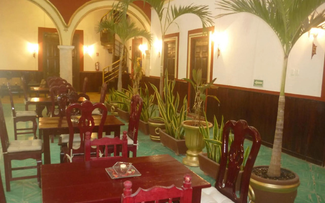 Hotel Maya Ah Kim Pech