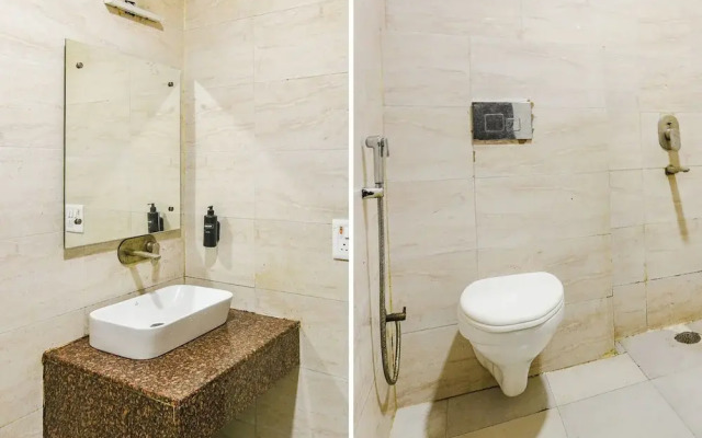 Fabhotel Shri Sai Dx