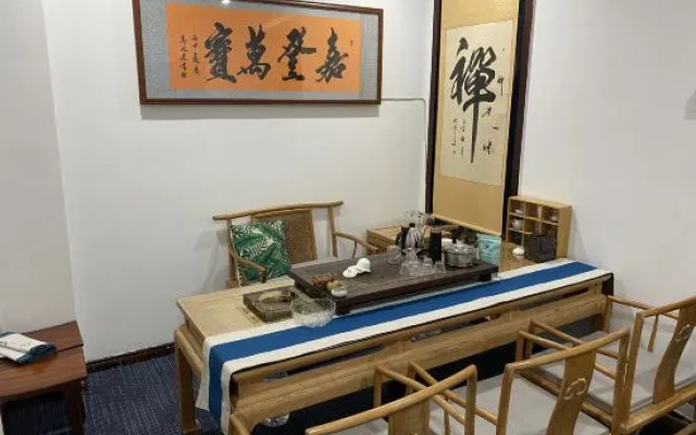 Yitel Collection(Lingshui Yelin Road)