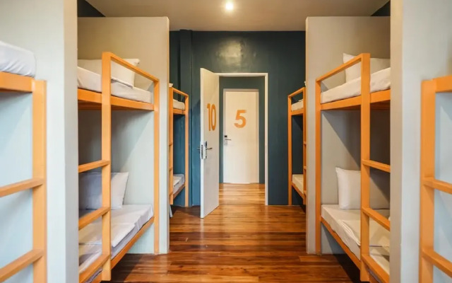 HQ Hostel