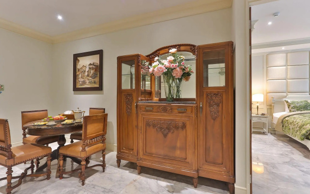 At Pingnakorn Riverside Hotel Chiangmai