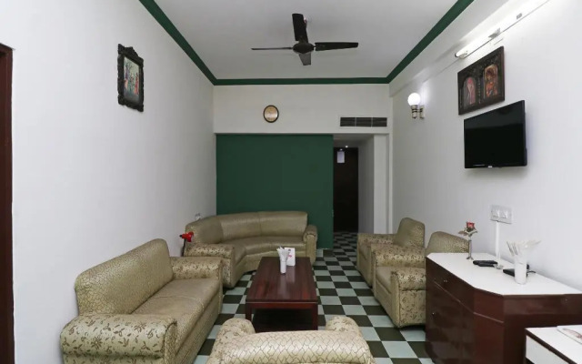 Hotel Mid Town By OYO Rooms