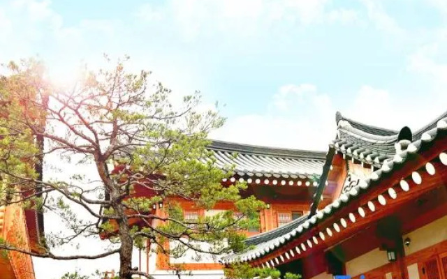 Hwangnamguan Hanok Village