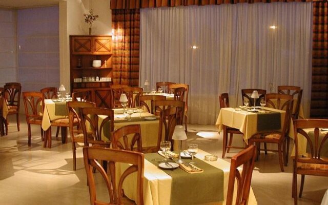 Elegance Hotel Tres Arroyos