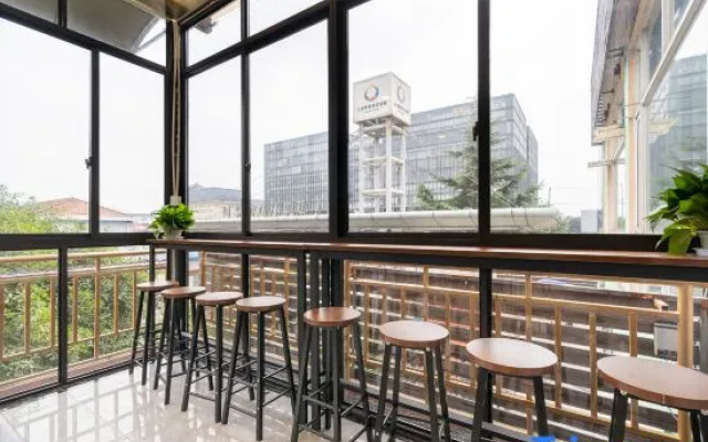 Shanghai Dengba International Chain Inn (Hongqiao Airport Jiuting Metro Station Branch) – Outside – Shanghai
