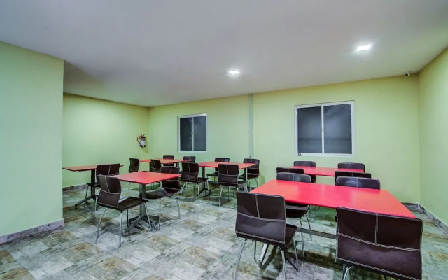 Helican Tradition By OYO Rooms