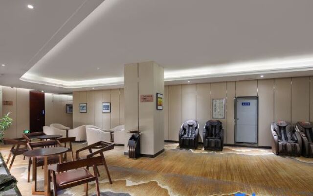 QIANNA HOTEL JOURNEY(Zhengzhou East Station Zhengdong MixC Mall)