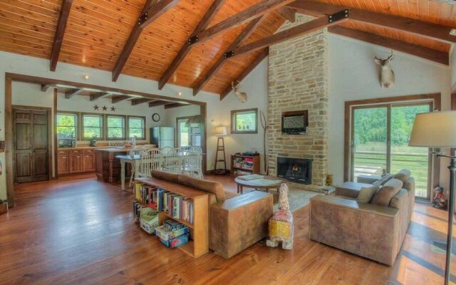 Noontootla Cottage by Escape to Blue Ridge