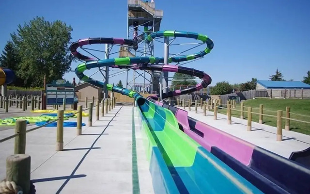 Darien Lake Lodge on the Lake