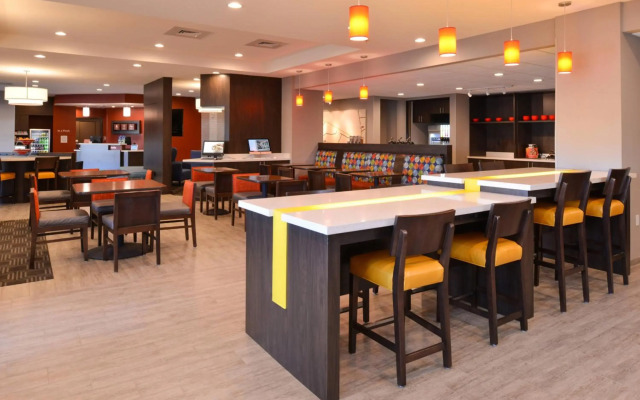 TownePlace Suites by Marriott Laplace