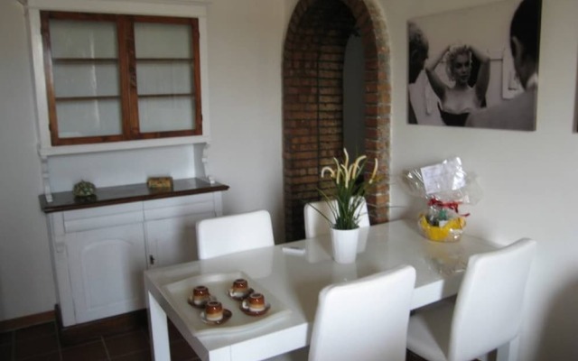 Hton 6 Flat rents Rome