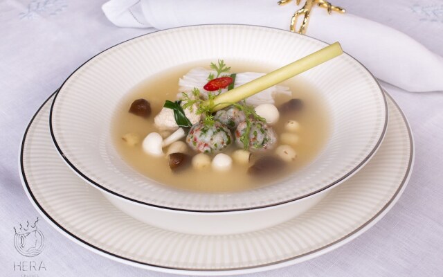 Hera Grand Luxury Cruises Halong